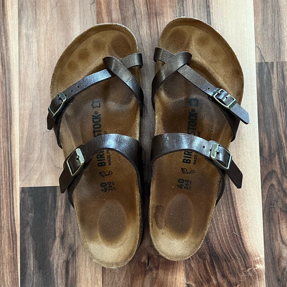 Birkenstocks in 40 Women’s (9-9.5)